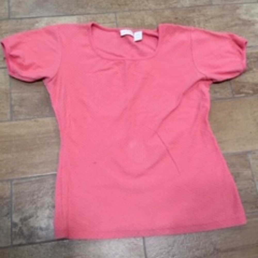 CORAL COLOR TOP  SHORT SLEEVE